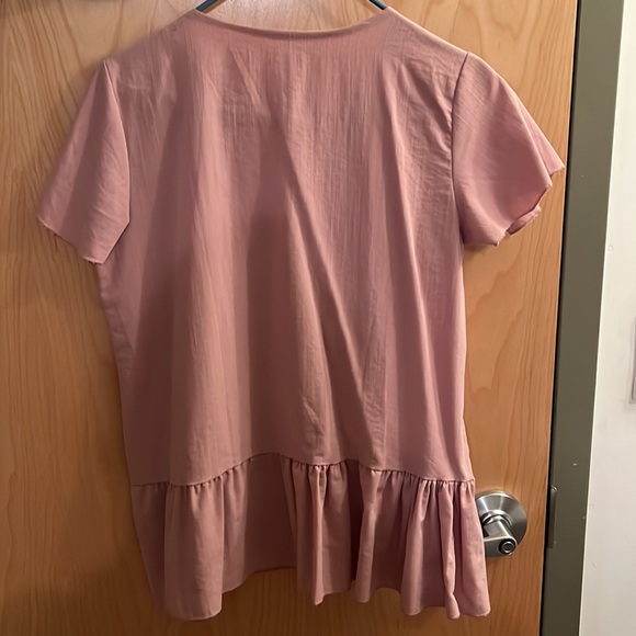 Lilac Short Sleeve Button-up Peplum Top - Size L - Picture 2 of 4